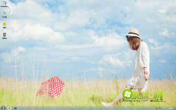 草地踏步的清新女孩win7系统主题