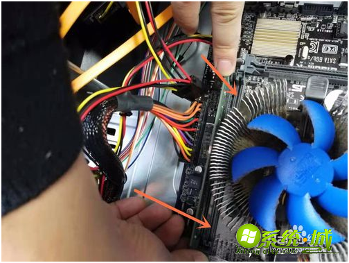 如何增加电脑内存条_电脑内存不足怎么加内存条